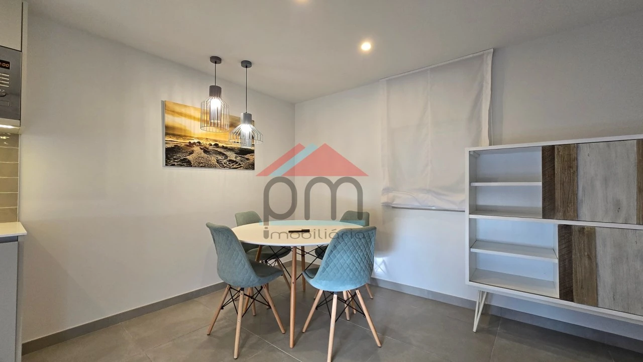 Moradia T10 para Venda em Vila Praia de Ancora Foto 9