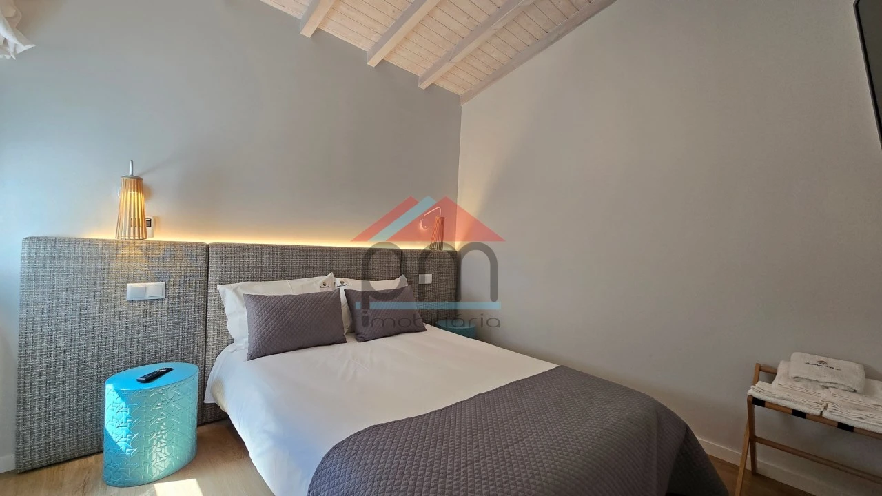 Moradia T10 para Venda em Vila Praia de Ancora Foto 11