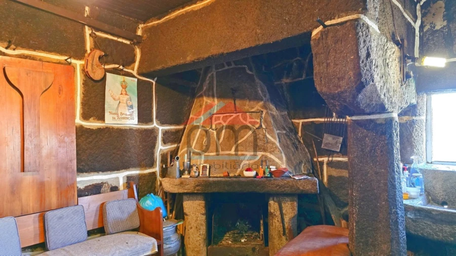 Moradia T5 para Venda em Riba de Mouro Foto 8