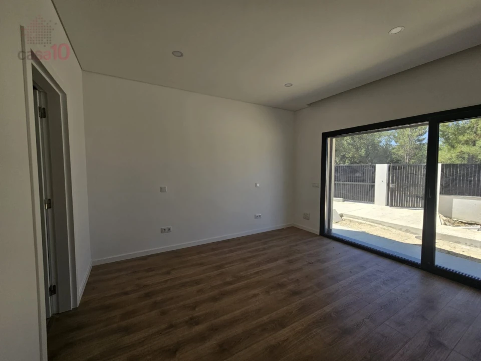 Moradia T4 para Venda em Azeitão (São Lourenço e São Simão) Foto 12