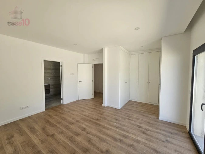 Moradia T4 para Venda em Azeitão (São Lourenço e São Simão) Foto 8