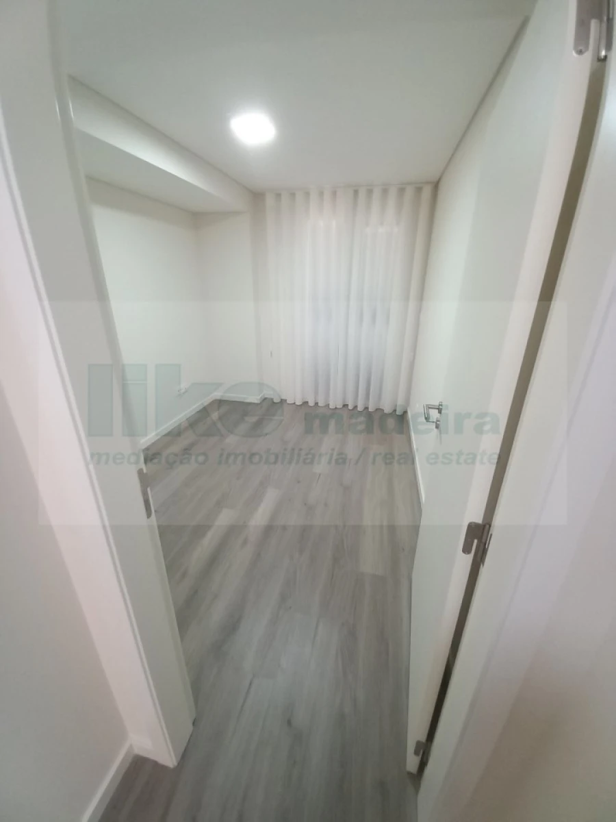 Apartamento T3 para Venda em Funchal (Se) Foto 4