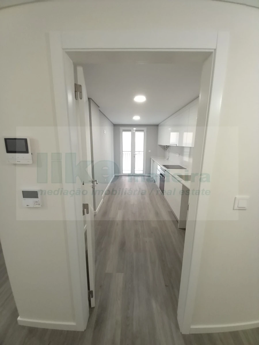 Apartamento T2 para Venda em Funchal (Se) Foto 4