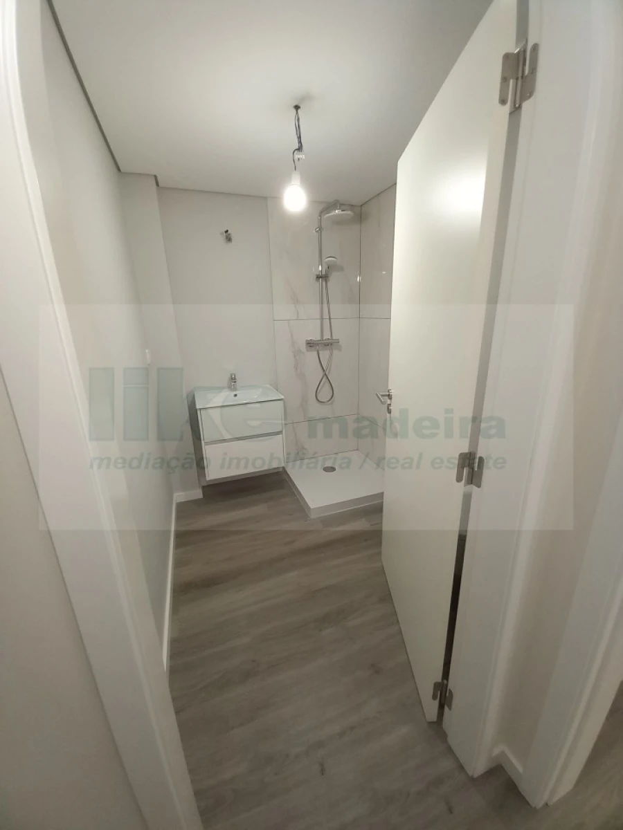 Apartamento T2 para Venda em Funchal (Se) Foto 9