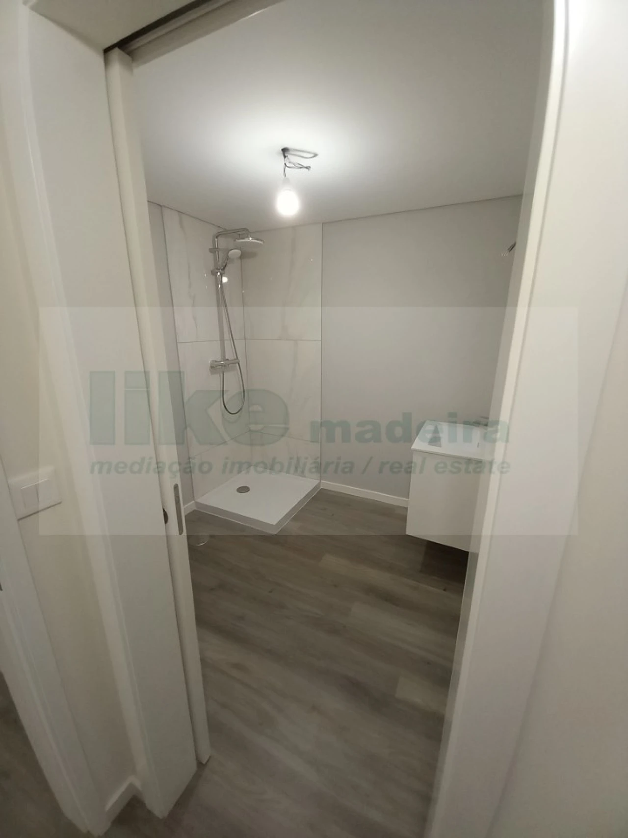 Apartamento T2 para Venda em Funchal (Se) Foto 8