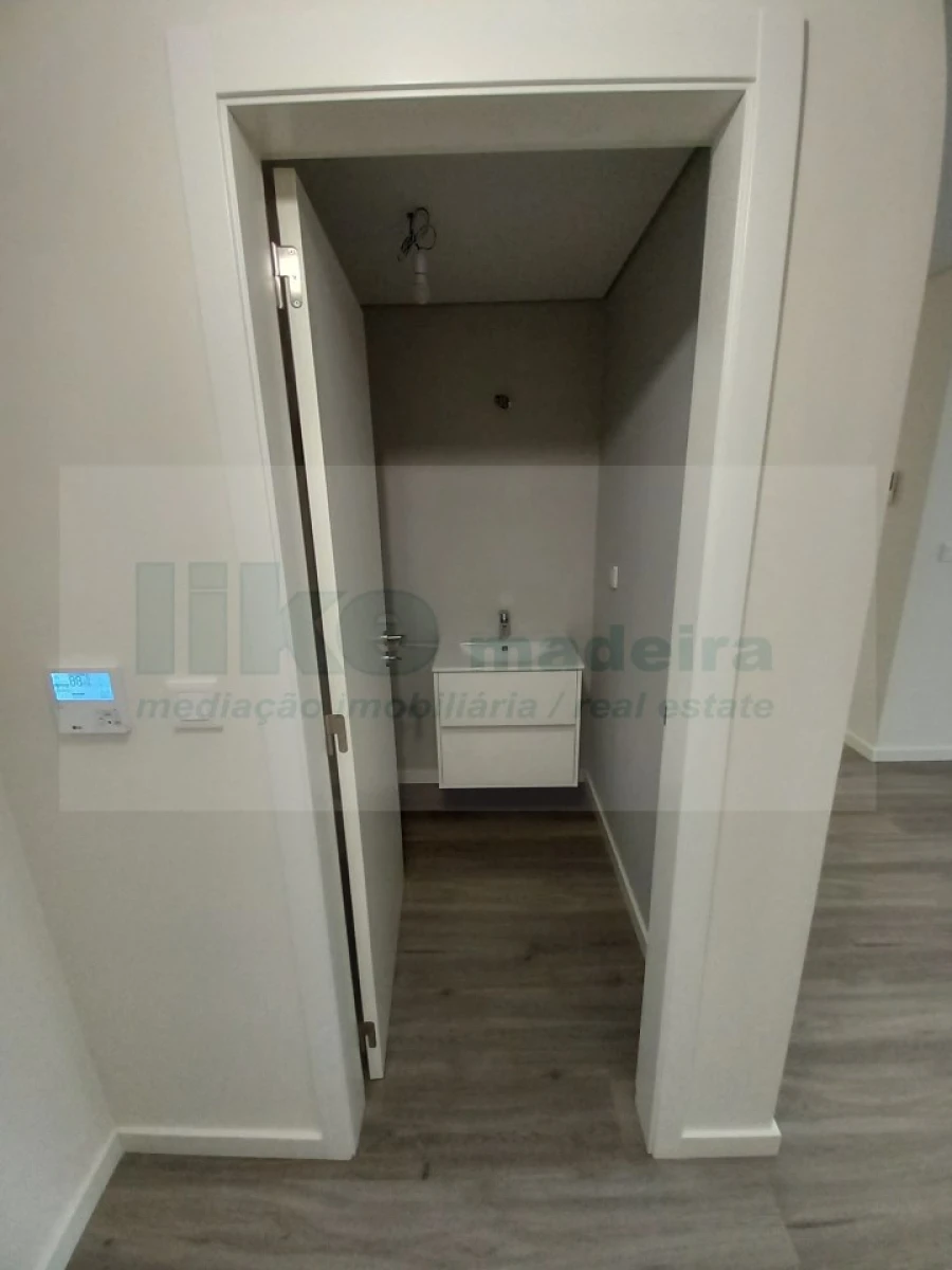 Apartamento T2 para Venda em Funchal (Se) Foto 12