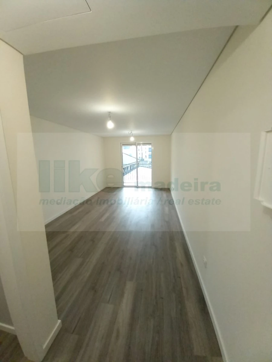 Apartamento T2 para Venda em Funchal (Se) Foto 2