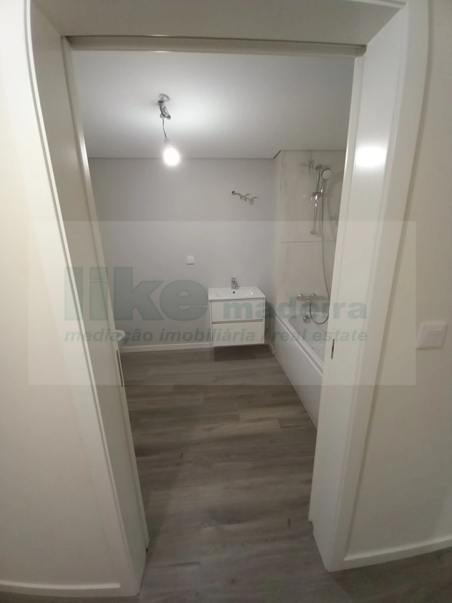 Apartamento T2 para Venda em Funchal (Se) Foto 11