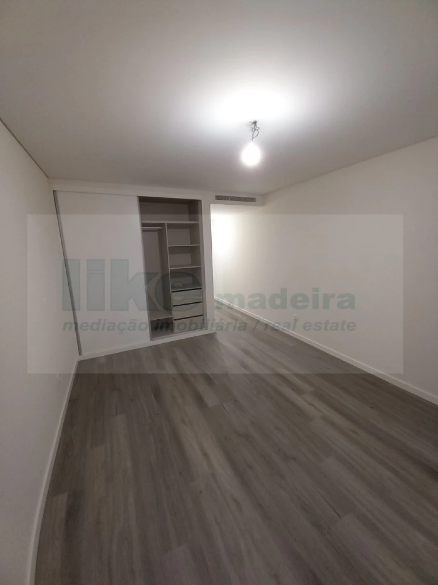 Apartamento T2 para Venda em Funchal (Se) Foto 12