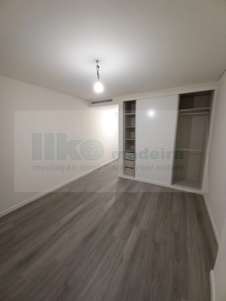 Apartamento T2 para Venda em Funchal (Se) Foto 8