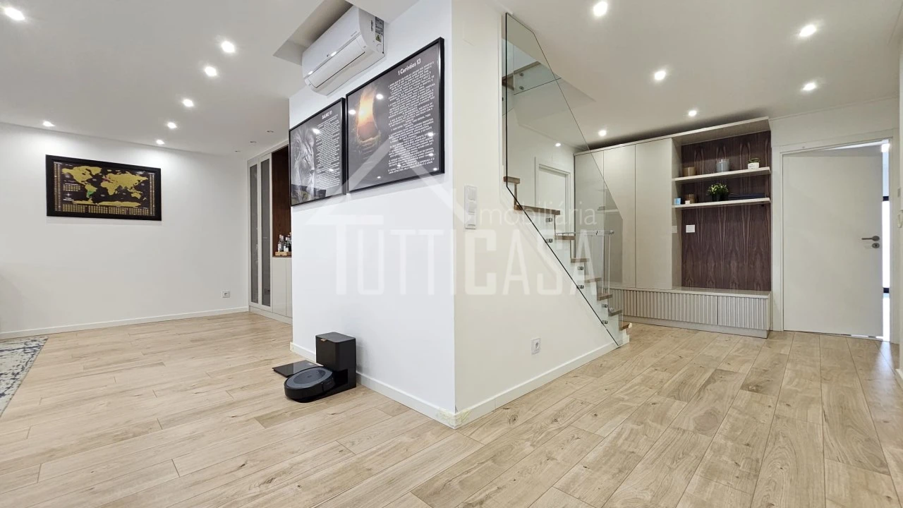 Apartamento T4 para Venda em Malveira e São Miguel de Alcainça Foto 13