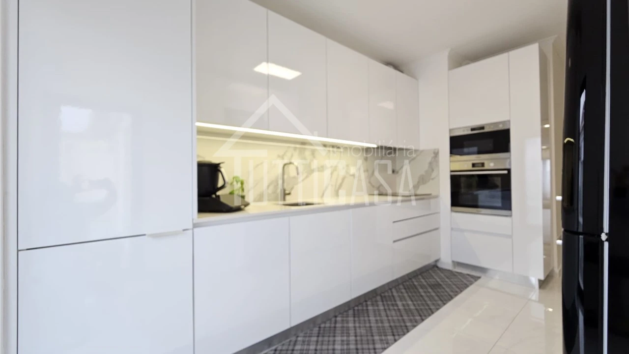 Apartamento T4 para Venda em Malveira e São Miguel de Alcainça Foto 15