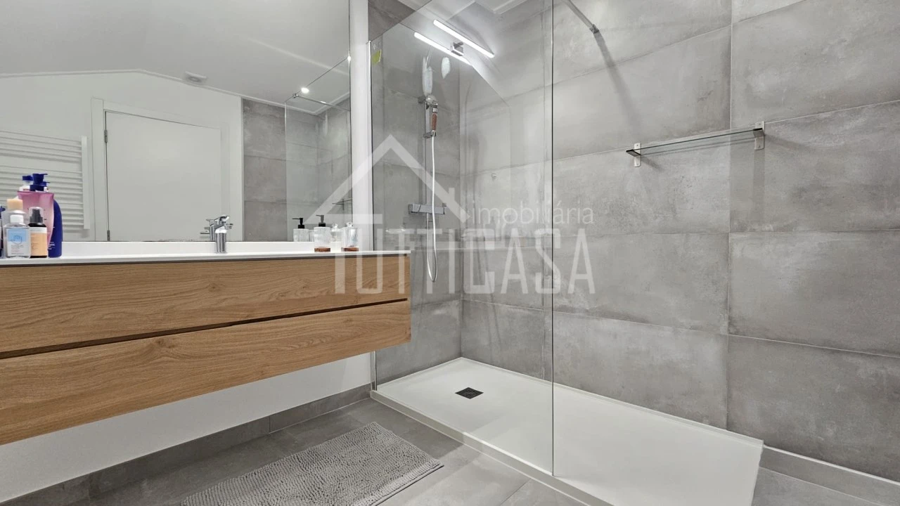 Apartamento T4 para Venda em Malveira e São Miguel de Alcainça Foto 41