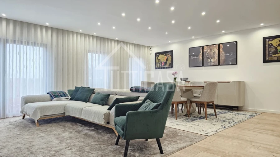 Apartamento T4 para Venda em Malveira e São Miguel de Alcainça Foto 11