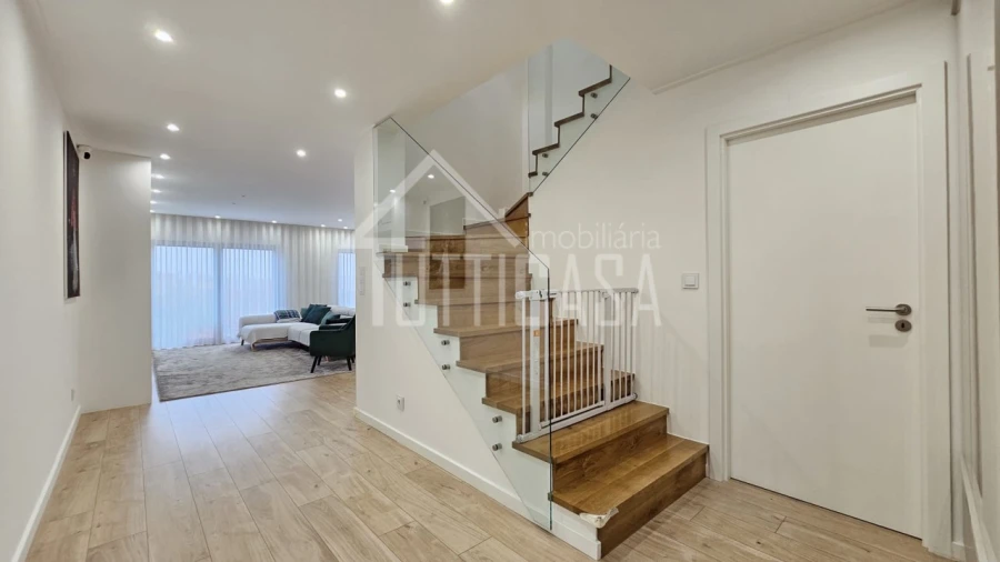 Apartamento T4 para Venda em Malveira e São Miguel de Alcainça Foto 3