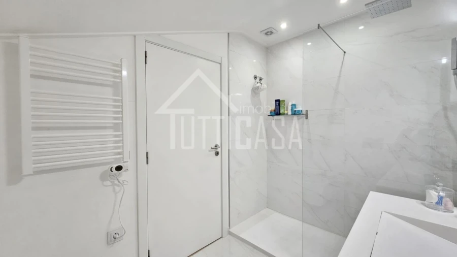 Apartamento T4 para Venda em Malveira e São Miguel de Alcainça Foto 45