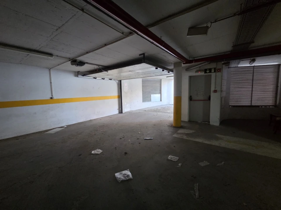 Garagem para Arrendamento em Alto do Seixalinho, Santo André e Verderena Foto 12