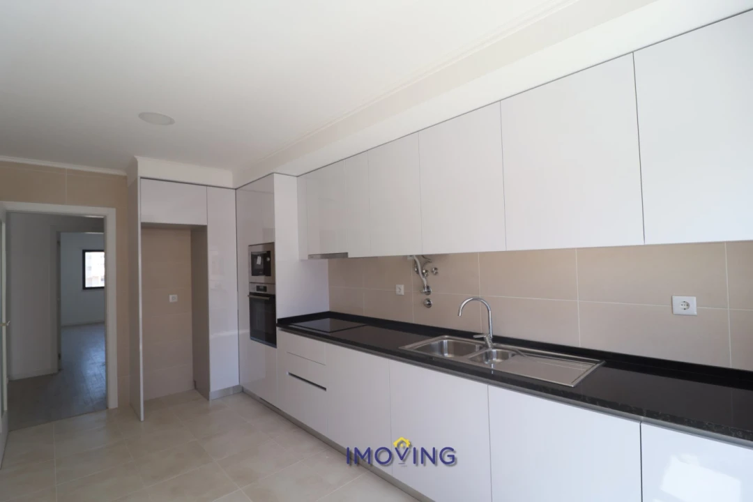 Apartamento T2 para Venda em Barreiro e Lavradio Foto 3