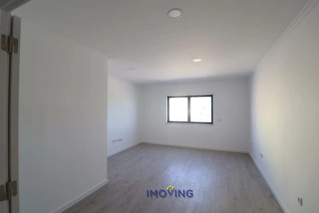 Apartamento T2 para Venda em Barreiro e Lavradio Foto 4