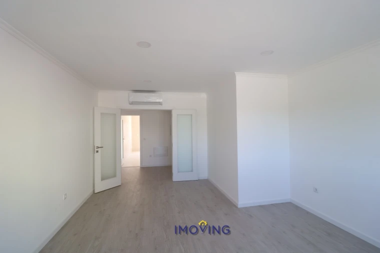 Apartamento T2 para Venda em Barreiro e Lavradio Foto 5