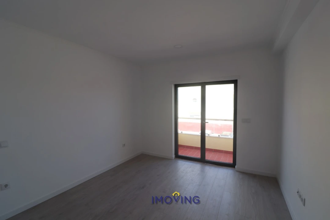 Apartamento T2 para Venda em Barreiro e Lavradio Foto 13