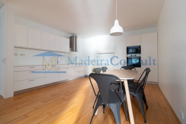 Moradia T3 para Venda em São Martinho Foto 2