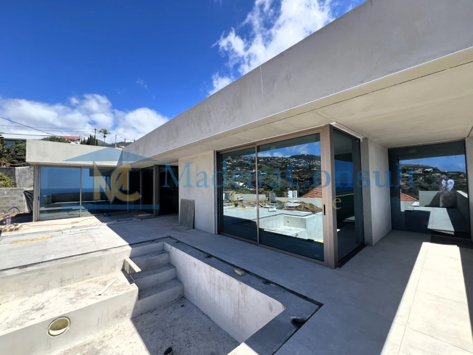 Moradia T2 para Venda em Calheta Foto 14