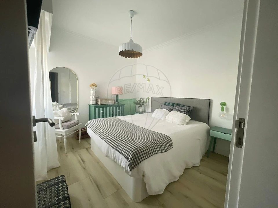 Apartamento T3 para Venda em Carnaxide e Queijas Foto 18