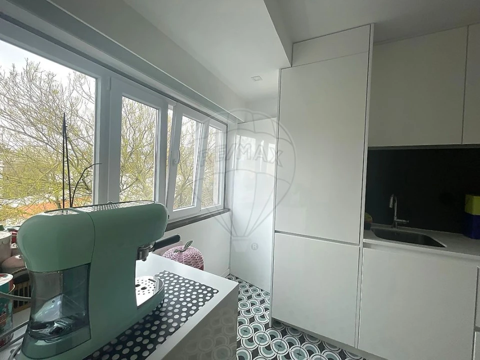 Apartamento T3 para Venda em Carnaxide e Queijas Foto 8