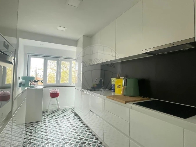 Apartamento T3 para Venda em Carnaxide e Queijas Foto 4