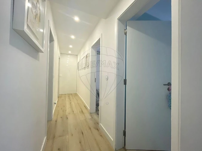 Apartamento T3 para Venda em Carnaxide e Queijas Foto 15