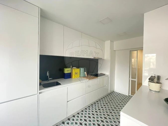 Apartamento T3 para Venda em Carnaxide e Queijas Foto 3