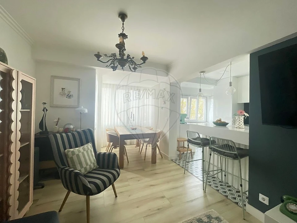 Apartamento T3 para Venda em Carnaxide e Queijas Foto 10