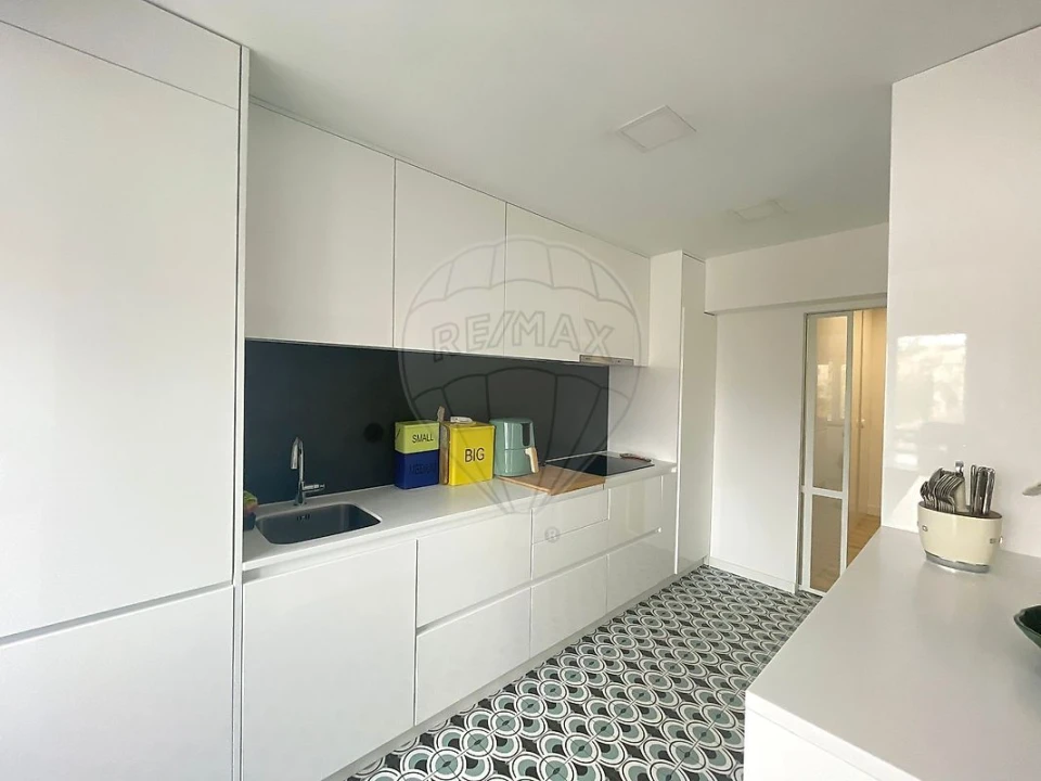 Apartamento T3 para Venda em Carnaxide e Queijas Foto 3