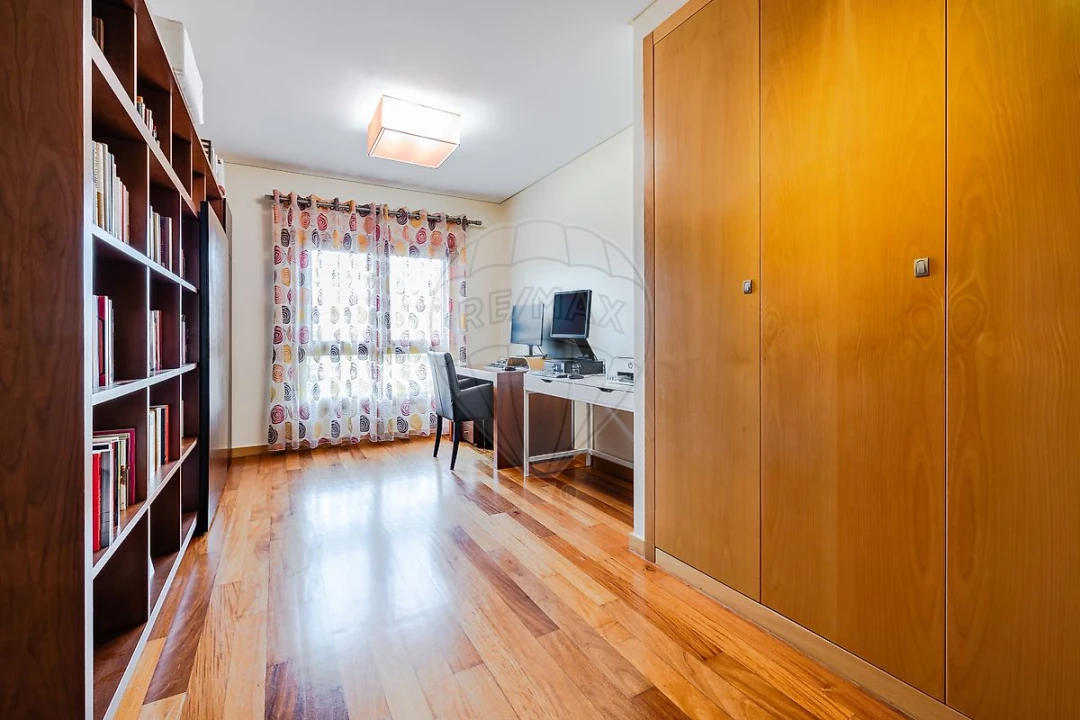 Apartamento T4 para Venda em Alverca do Ribatejo e Sobralinho Foto 36