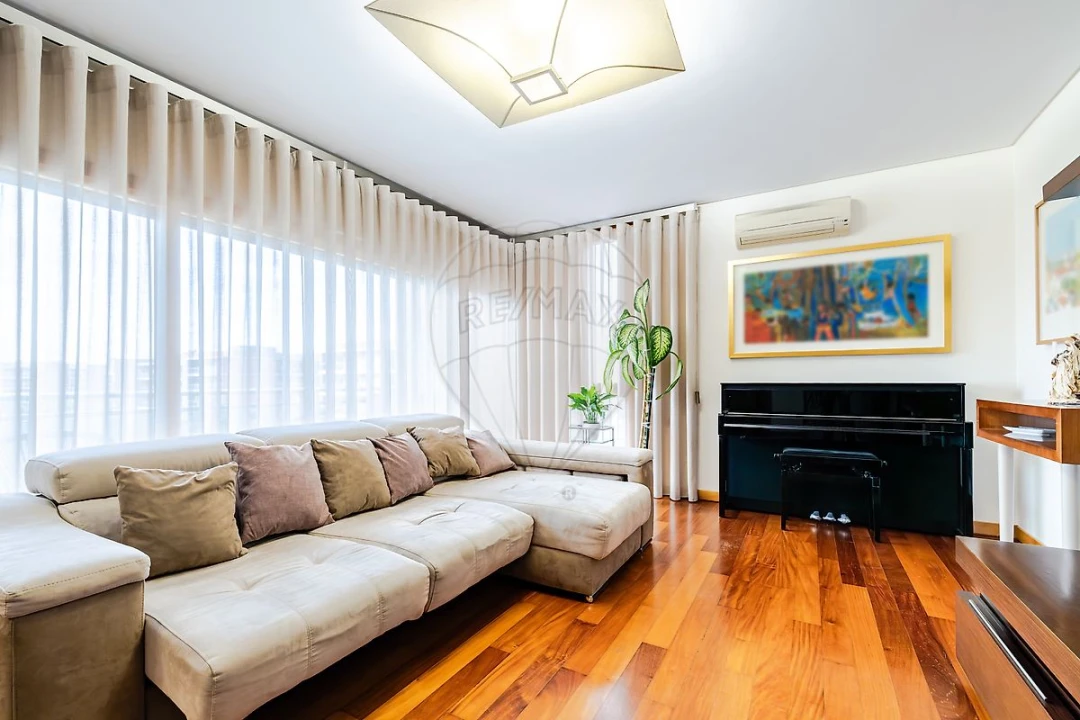 Apartamento T4 para Venda em Alverca do Ribatejo e Sobralinho Foto 3