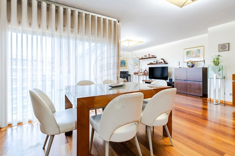 Apartamento T4 para Venda em Alverca do Ribatejo e Sobralinho Foto 4