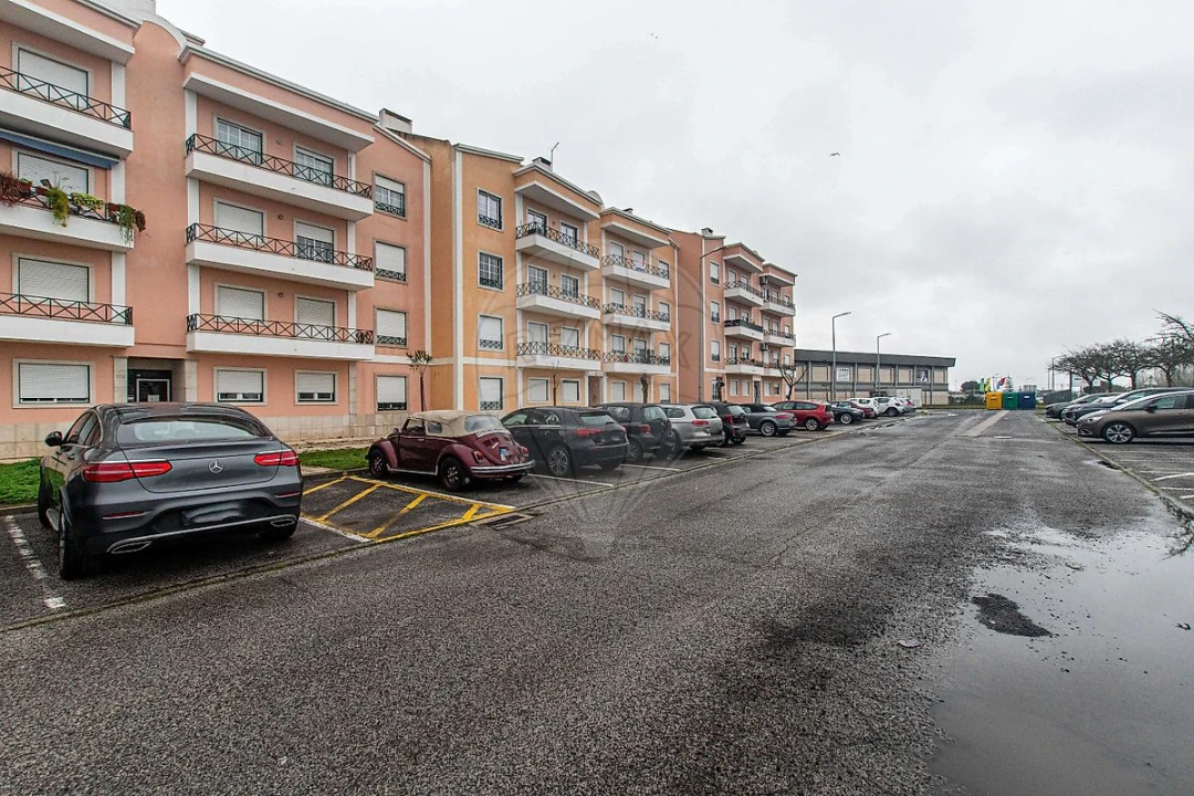 Apartamento T3 para Venda em Samora Correia Foto 4