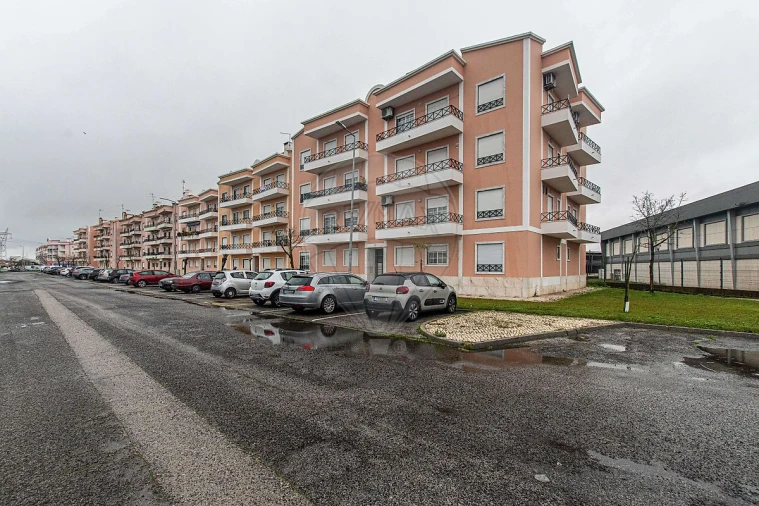 Apartamento T3 para Venda em Samora Correia Foto 5