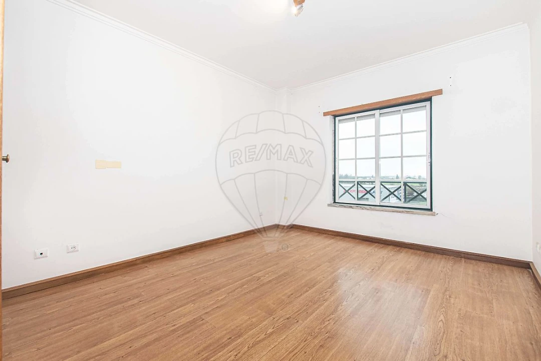 Apartamento T3 para Venda em Samora Correia Foto 9