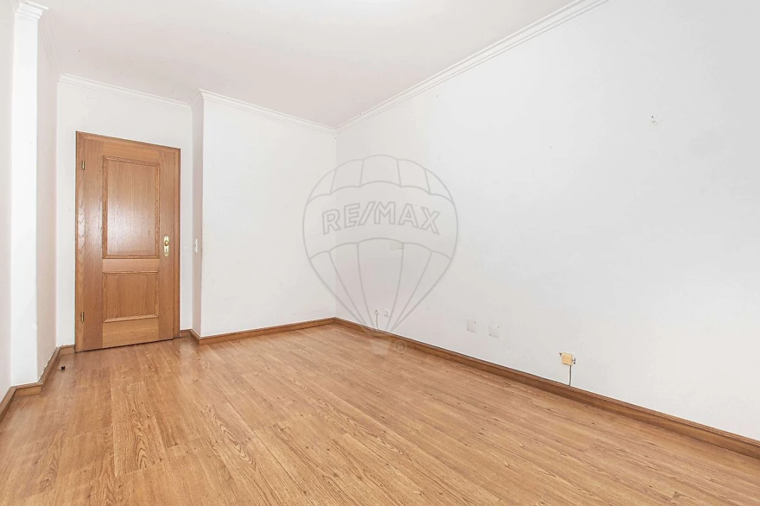 Apartamento T3 para Venda em Samora Correia Foto 2