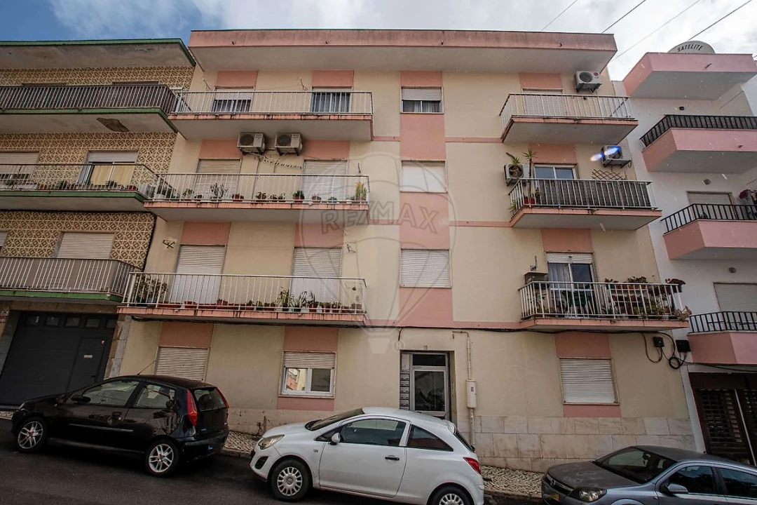 Apartamento T3 para Venda em Alverca do Ribatejo e Sobralinho Foto 3