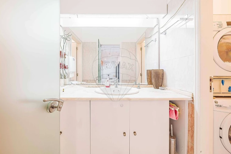 Loja para Venda em Rio de Mouro Foto 17