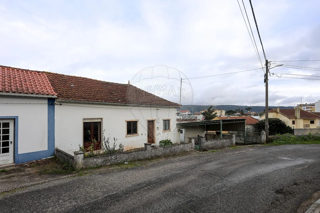 Moradia T2 para Venda em Benedita Foto 3