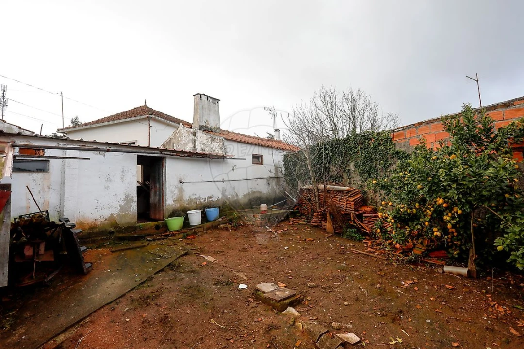 Moradia T2 para Venda em Benedita Foto 34