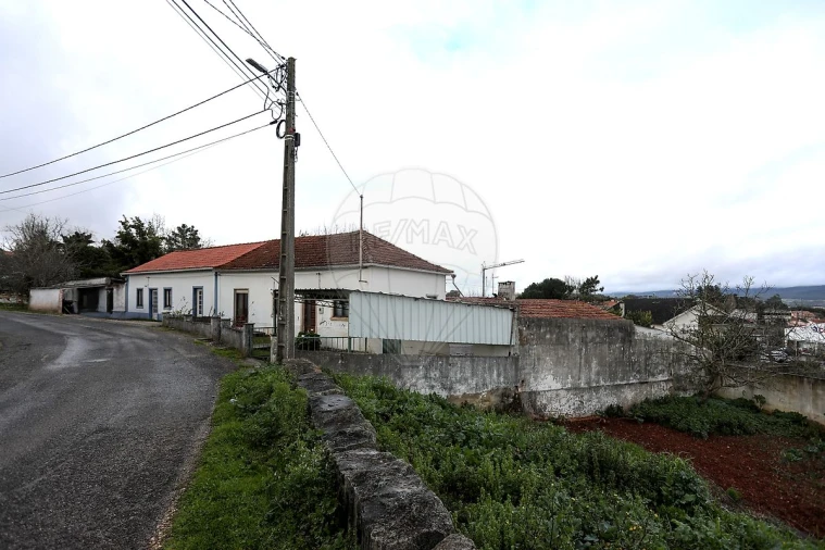 Moradia T2 para Venda em Benedita Foto 38