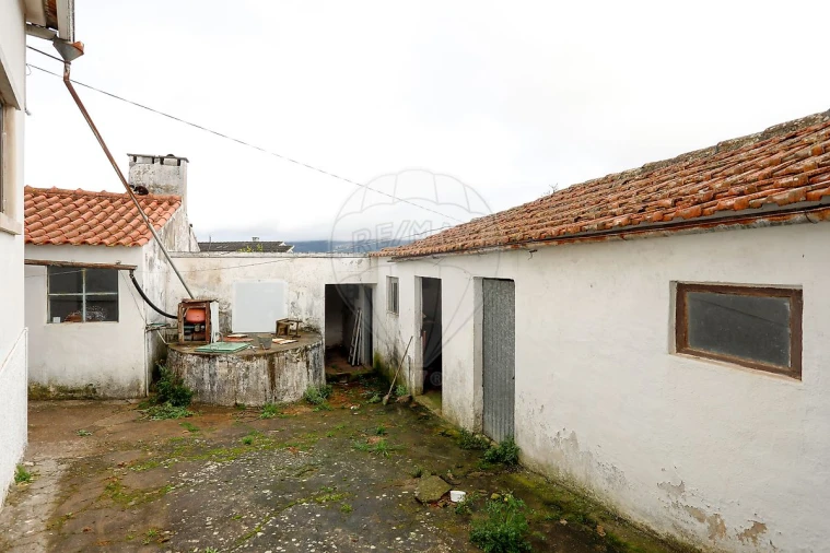 Moradia T2 para Venda em Benedita Foto 32