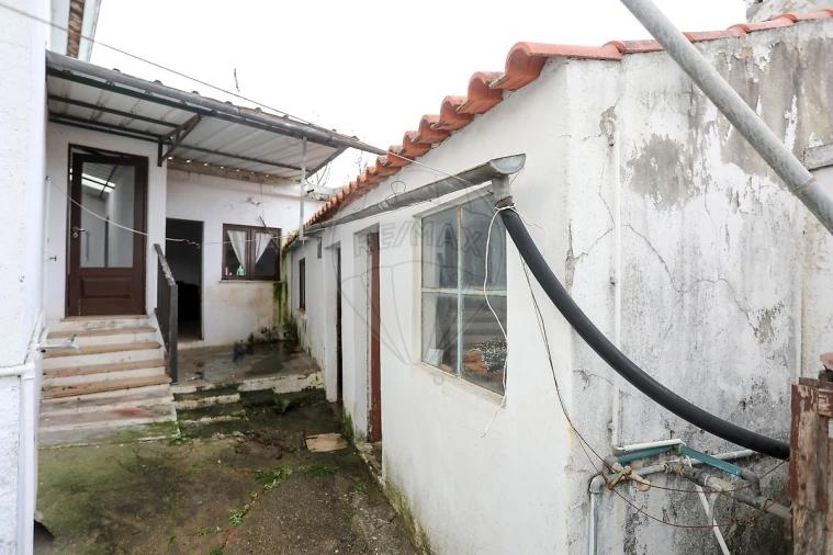 Moradia T2 para Venda em Benedita Foto 30