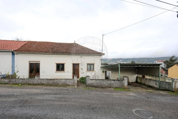 Moradia T2 para Venda em Benedita Foto 4