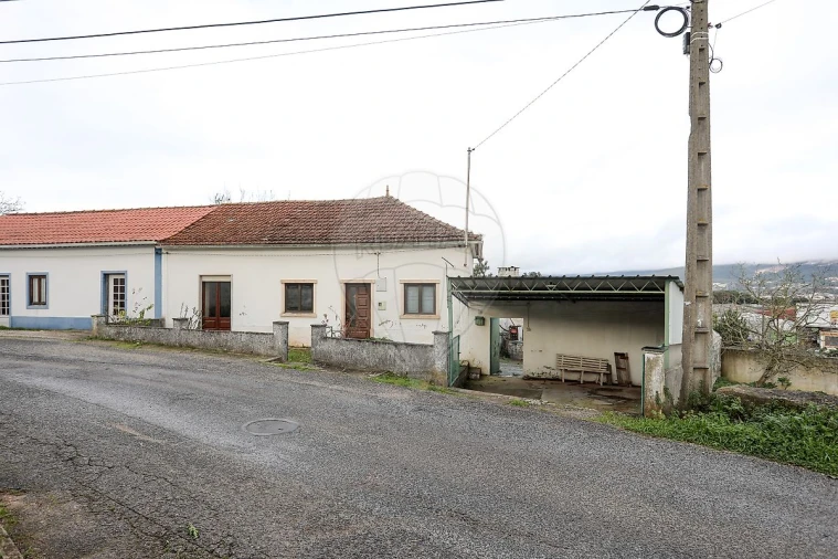 Moradia T2 para Venda em Benedita Foto 5